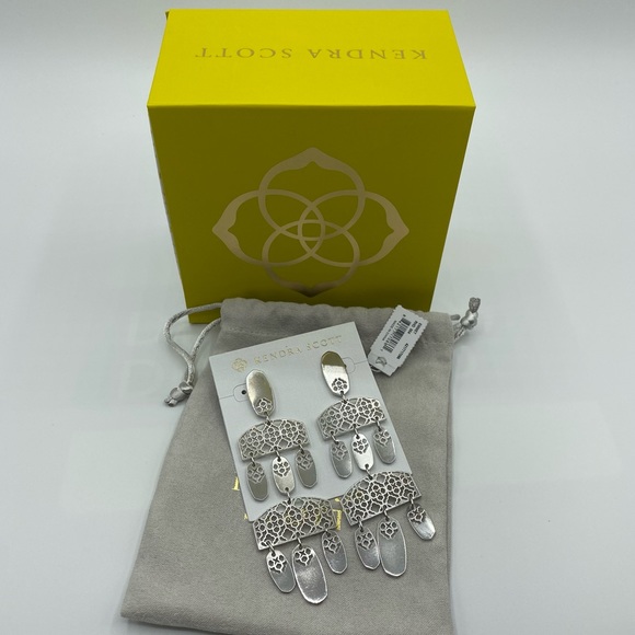 KENDRA SCOTT Emmet Statement Earrings in Silver Filigree NWT - Picture 3 of 13